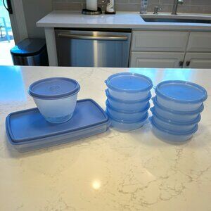 Never Used Tupperware Deli Keeper and Bowl Set